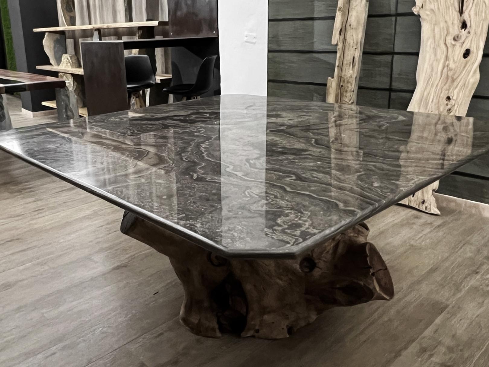 Tavolo Design Marmo Legno Eucalipto Tronco albero Chiaro di Luna - naturanera