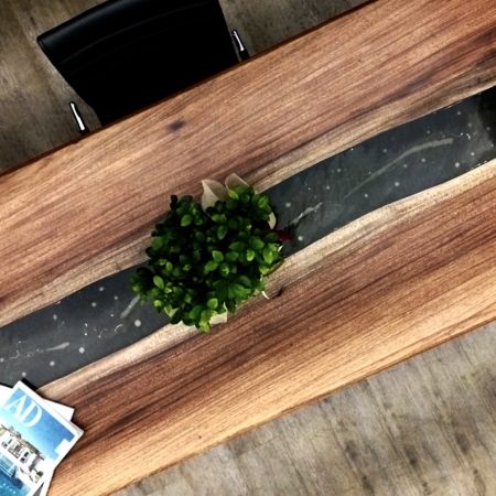 Design in legno massello e blocchi di marmo - CUSTONACI