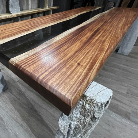 Design in legno massello e blocchi di marmo - CUSTONACI
